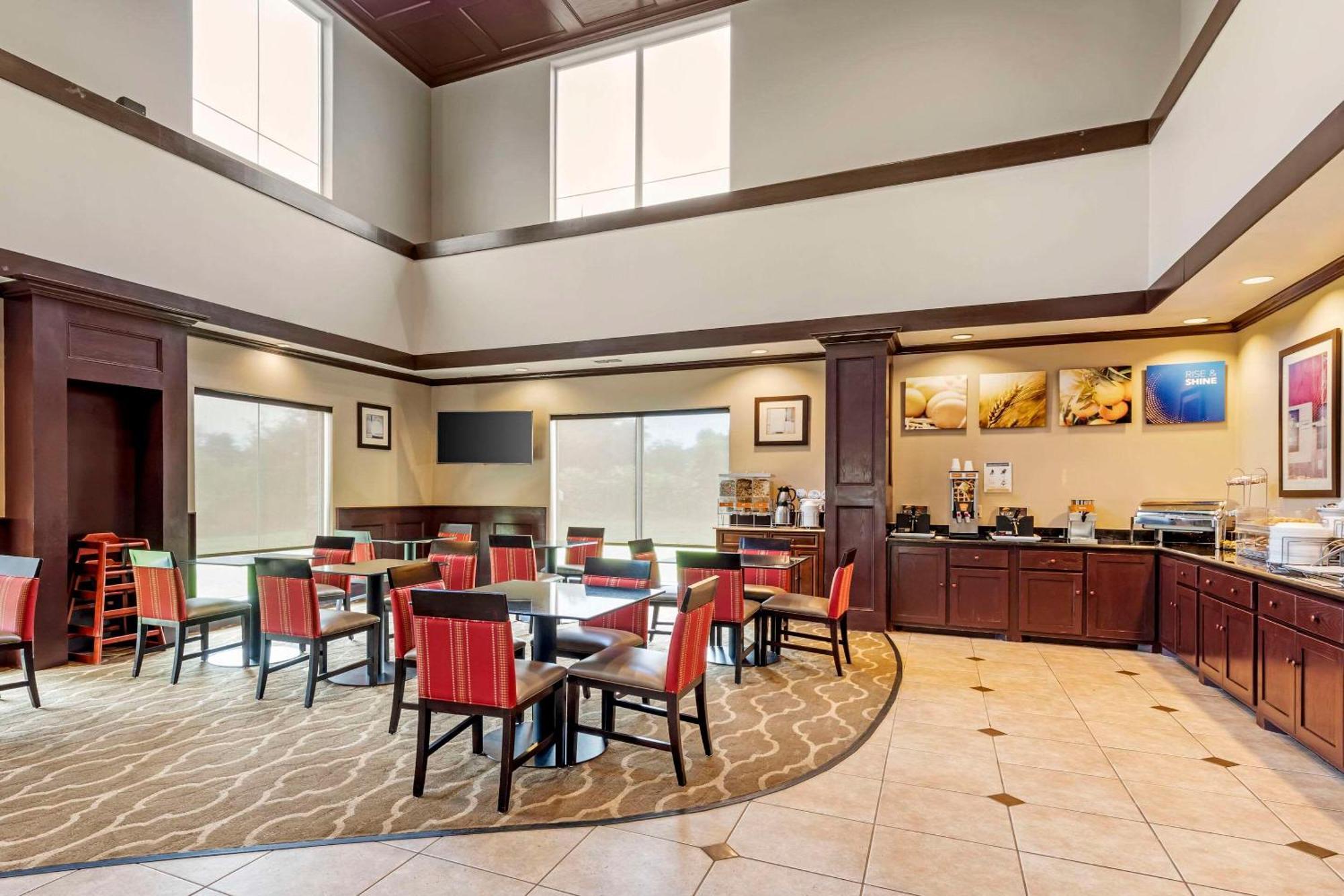 Comfort Suites Palestine Zewnętrze zdjęcie