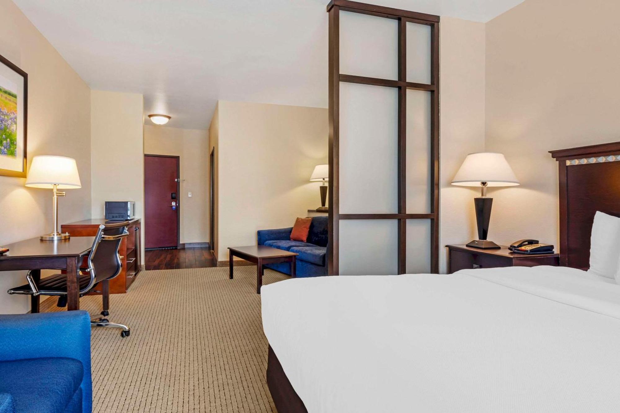 Comfort Suites Palestine Zewnętrze zdjęcie